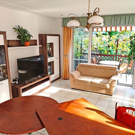 Dali Apartment سنتيندري المظهر الخارجي الصورة
