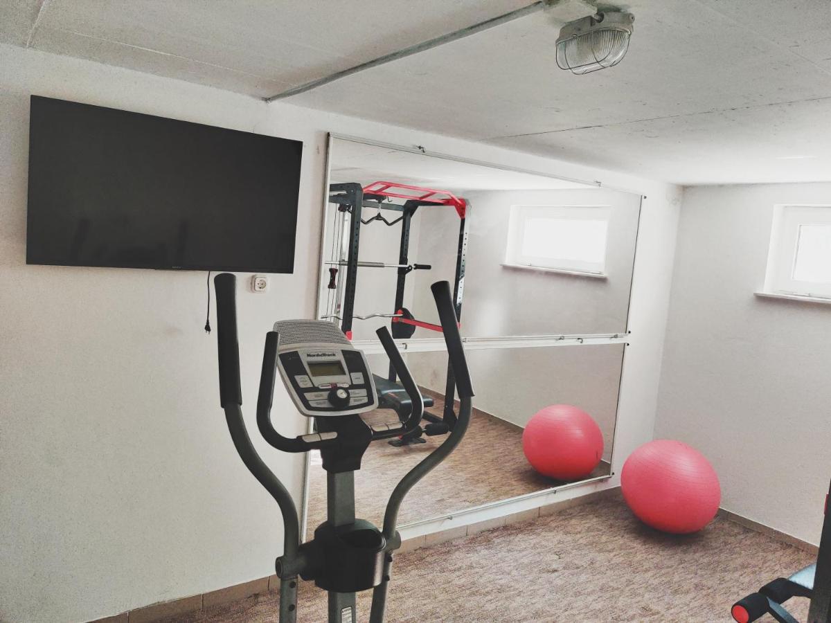 Dali Apartment سنتيندري المظهر الخارجي الصورة
