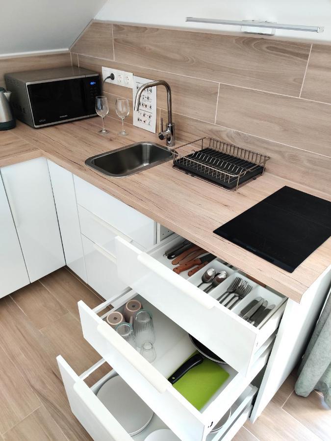Dali Apartment سنتيندري المظهر الخارجي الصورة